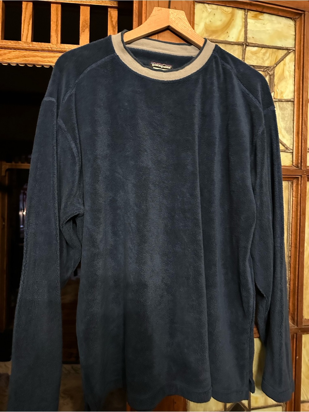 2 Patagonia Pullovers Men’s L fit more like XL. Like New and very soft.